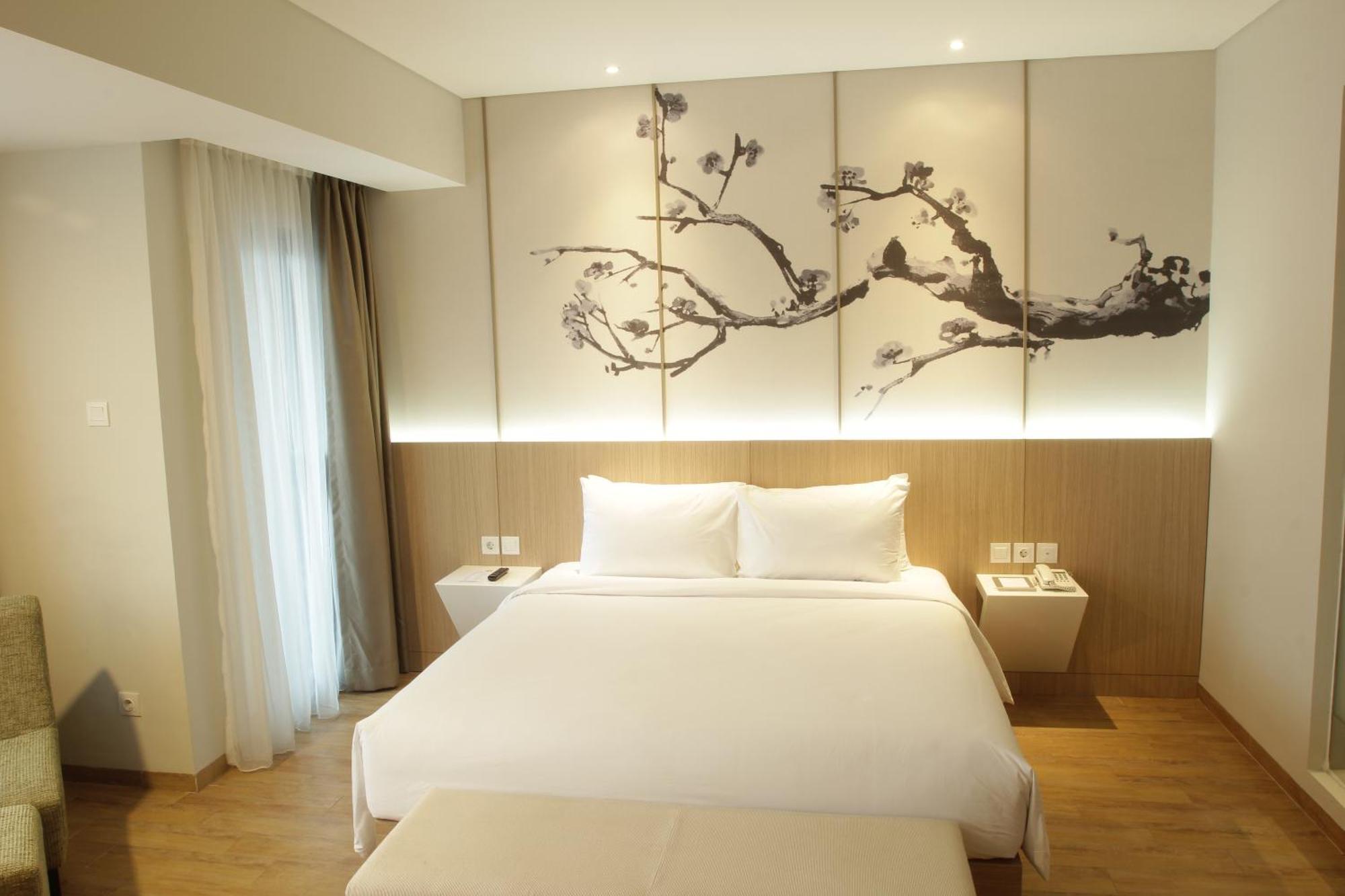 Hotel Santika Mega City Bekasi Exterior foto